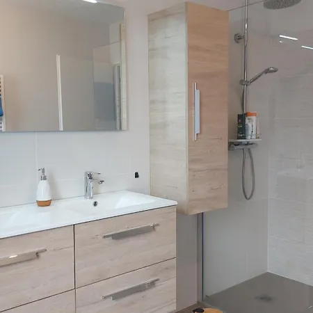 Maison Neuve A St Armel Morbihan Et Son Jacuzzi 6 Places