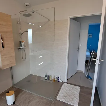 Holiday home Maison Neuve A St Armel Morbihan Et Son Jacuzzi 6 Places