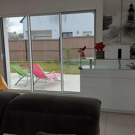Holiday home Maison Neuve A St Armel Morbihan Et Son Jacuzzi 6 Places