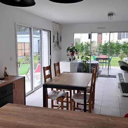Maison Neuve A St Armel Morbihan Et Son Jacuzzi 6 Places Saint-Armel